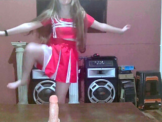 Hot cheerleader masturbates after cheering