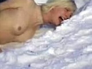 Russian blonde amateur fingering herself on live webcam
