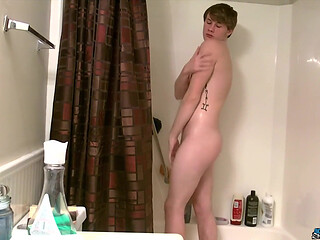 Jerking off with Tyler in the Shower