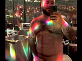 The world&rsquo_s wildest bathroom wtf