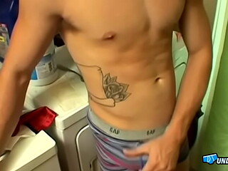 UndieTwinks: Kelly Coopers Solo Undie Session Builds To A Messy Hot Climax