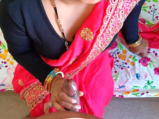 I fucked the ass of the sister-in-law wearing saree after putting a condom on her.