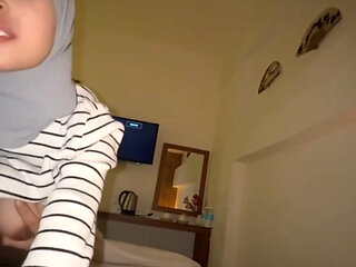 Shake My Girlfriend Hijab on Top Until It Spills Inside