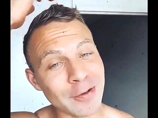 From 3. ago, when I last shaved my beard off ?How different do I look!?