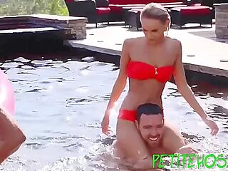 Petite Whore 3way Sucking