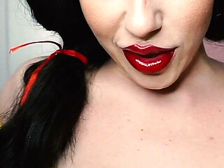 Belles Big Red Lips