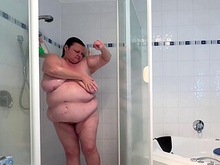 WeAreFukBunnies BBW Wife Slut Shower