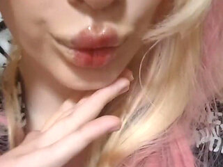 Sweet Teen Elza Kom