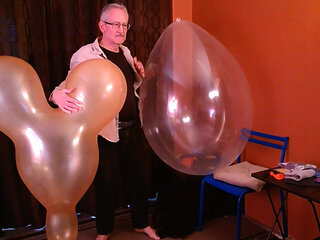 148) Mouse Ear Balloon Fun with Kinky Daddy