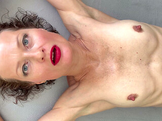 Sexy Milfa on the floor