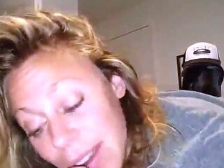 Sexy Amateur MILF Blowjob