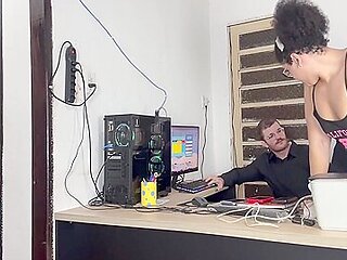 Amiga Safada Vai Ao Trabalho Do Amigo E Chupa Ele Ate Ele Gozar 11 Min