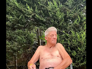 Nice wank in my garden