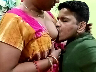 Neighbour Hot and Sexy Desi Village Bhabhi Riding and Suirting Hard Sex in Hotel Room