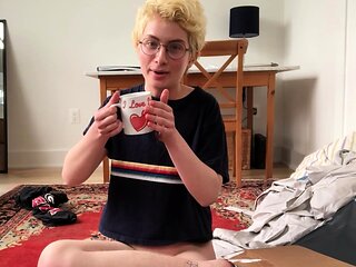 Chubby blonde brianna solo masturbation