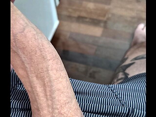 NOVINHO SAFADO BATENDO PUNHETA ATE GOZAR
