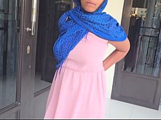 Amazing ebony babe fingers her perfect pink pussy