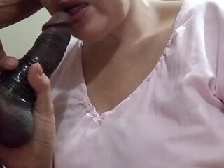 Assy will go to her job .she blowjob me first