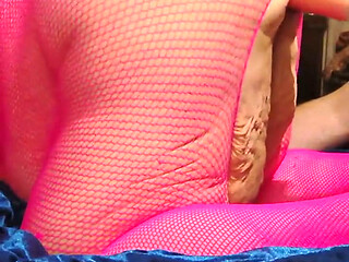 Pretty in Pink Fucking Machine Making Her 07ssy Stink