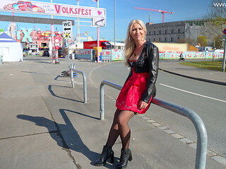 GERMAN MILF in DIRNDL - Outdoor AO in ALL HOLES fucked + MEGA FACIAL