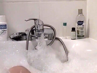 Relaxing bath time with me