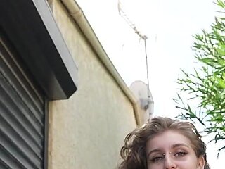 Clip1 Selinah (court)