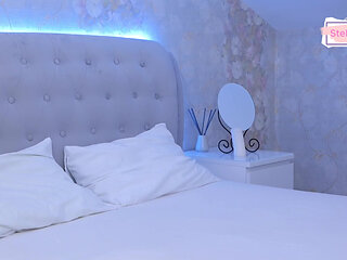 Stella Cardo licks her feet