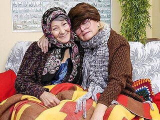 Old sex with extravagant Irmchen from OmaHotel