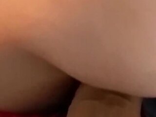 I Love the Feeling of Warm Cum in My Yoga Pants! but What Will My Trainer Say?