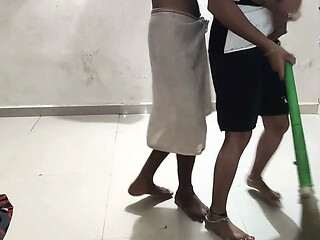 bhabhi ko pakad ke choda Hindi video