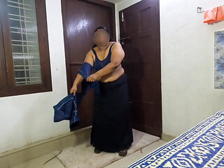 Sexy Bhabi in Blue Saree, Removing Saree to Show Here Sexy Chubby Body. Big Boss and Ass