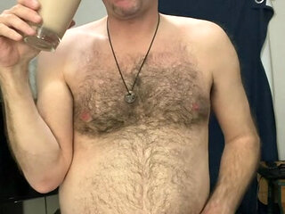 Fat gainer stuffing his face with a game of shake