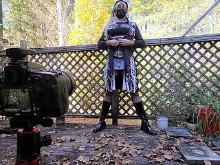 Crossdresser Jon Scarecrow BTS photoshoot