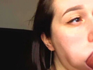 Tattooed webcam girl shows her big ass