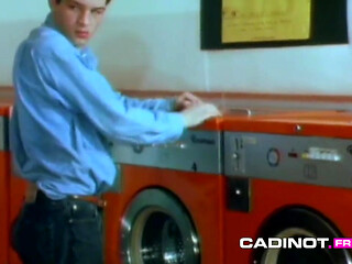 Cadinot.fr - Three Twinks Fuck In A Laundromat