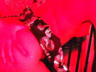 Aura Reader Seduces Her Client