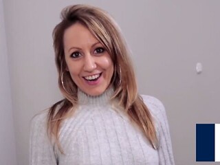 Browsing Blondes on Snap-Fuck From Bed