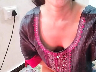 Makan malik ne muze hi paise dekar jabar dasti pela
