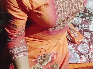 Desi Indian Bhabhi and Servant Sex video