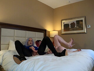 TS Bailey Wilde and TS Kelsey Masters Masturbating with Toys