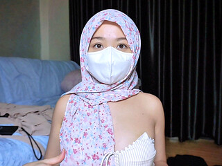 Mystery Muslim Girl Sensual Curves Under the Veil