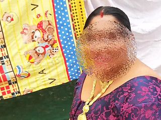 Classically Dressed Desi Girl Getting Naked Wearing Only Jewels