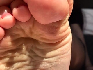 Close up amateur masturbating solo
