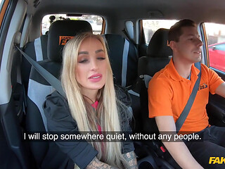 Fake Driving College - Daisy Lee Proves Blowjob Lessons Are More Fun Than Driving