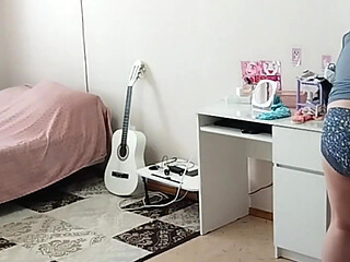 I Spied on My Mother-in-law and How She Was Cleaning up the Room Naked