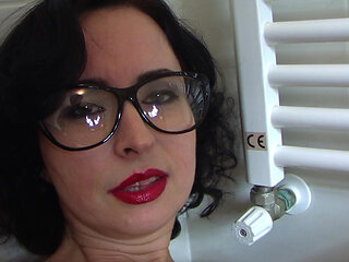 A Pervert in Glasses Goes Wild