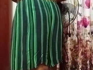 Sri lankan girl clothes undressing