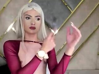 Gay muscley hunk solo shuffle