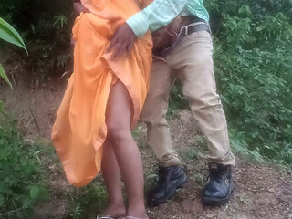 Sunita Rani ki chodae jangal me