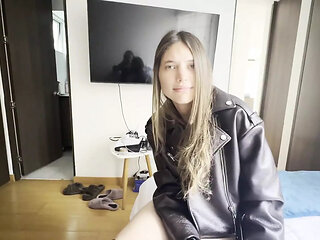 I Masturbate Feeling the Leather of My Boss's Boots